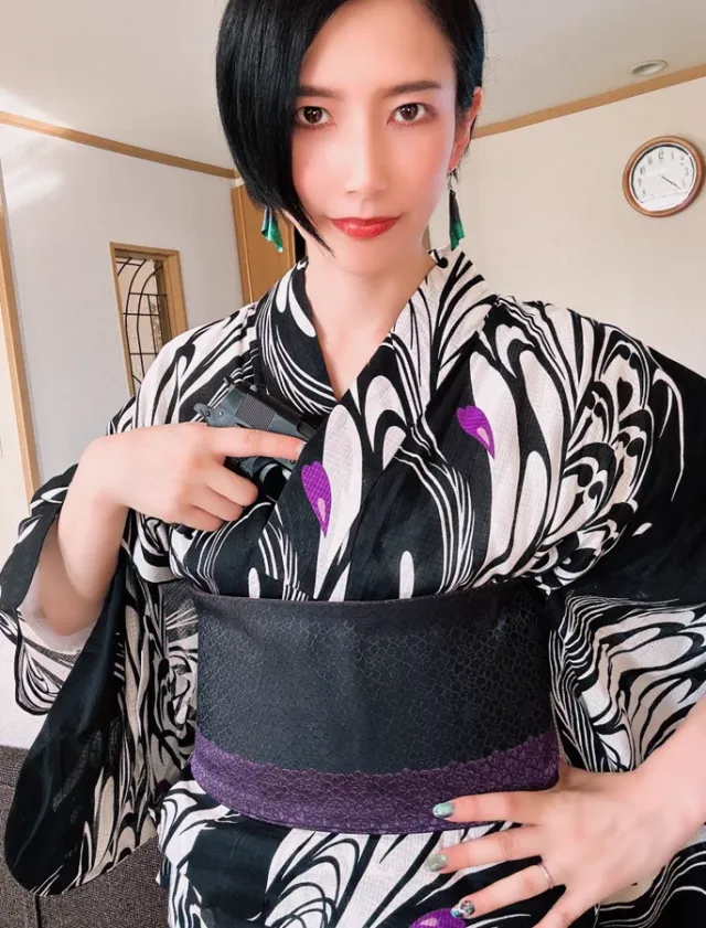 Cosplay能抗衰老？ 47岁妈妈Coser鹰村アオイ展现绝佳自信对Cosplay的热爱