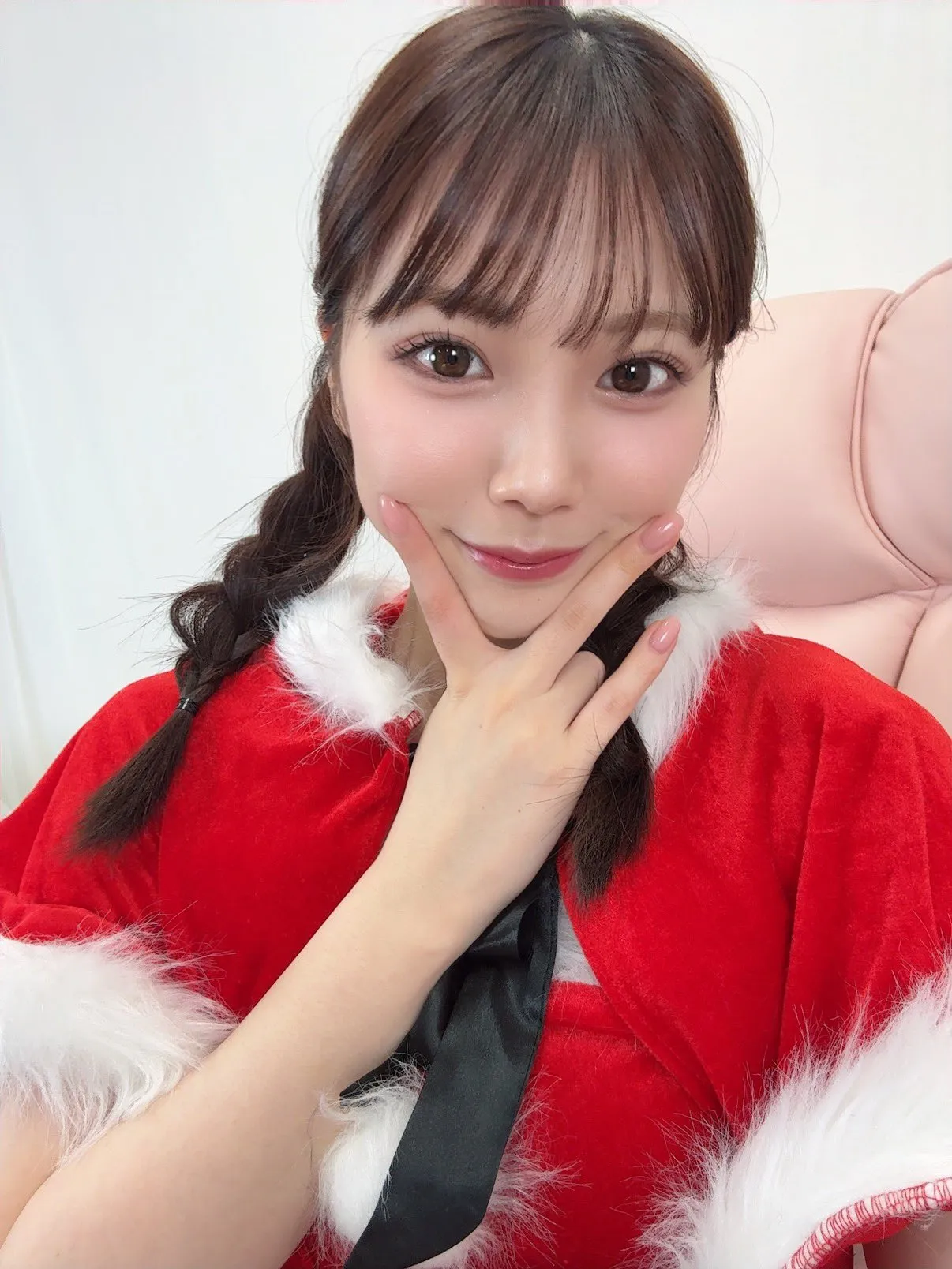 G83EbVLagAEajSg_12_26_2025