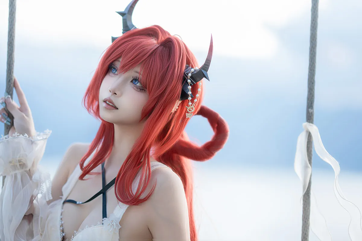 [纸悦Etsu_ko] 明日方舟 史尔特尔 泳装