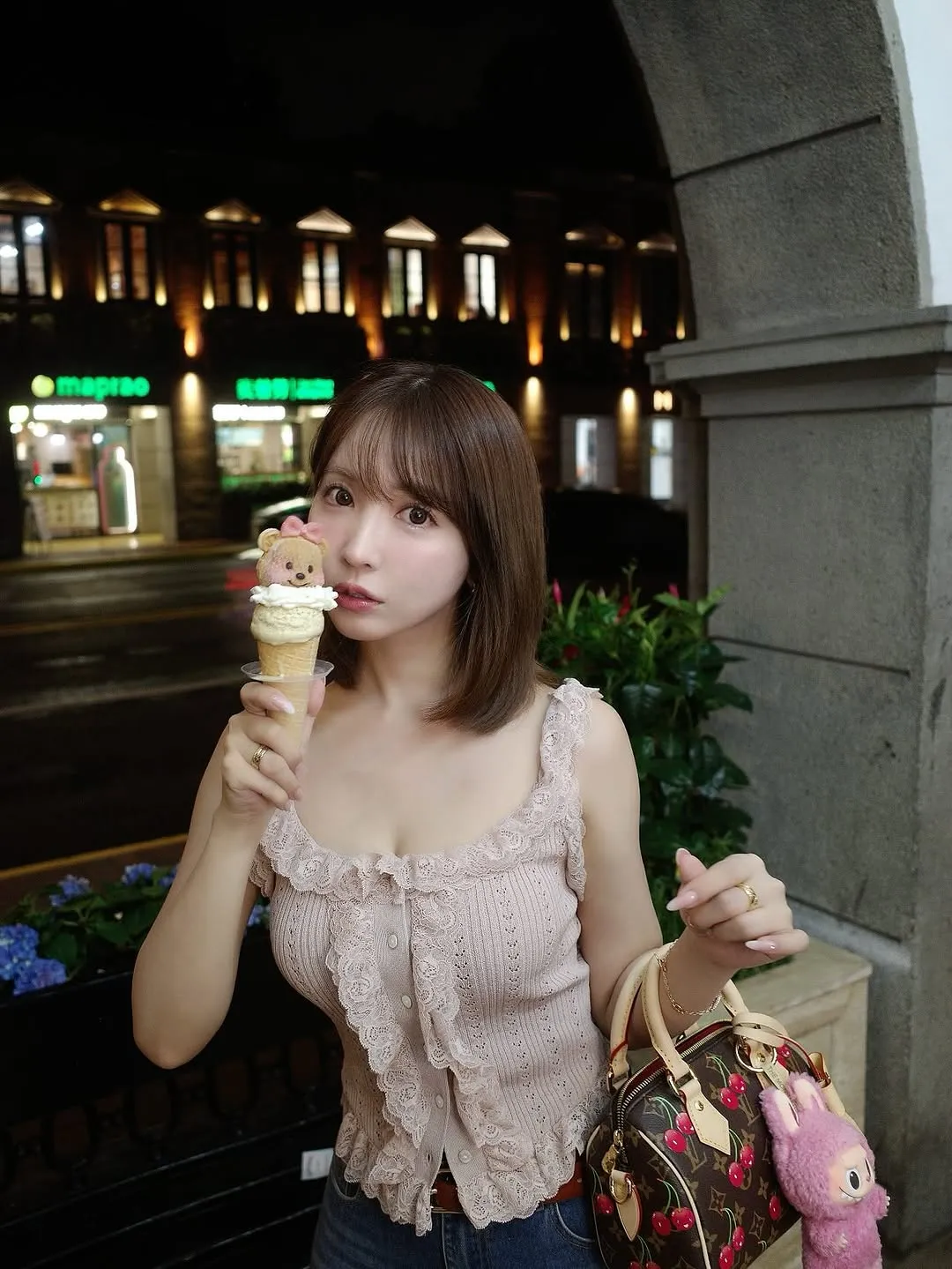 “称霸全日本”仅一步之遥!三上悠亚 大秀 “巅峰级人气”,个人 X 帐号正式突破“900万”追踪