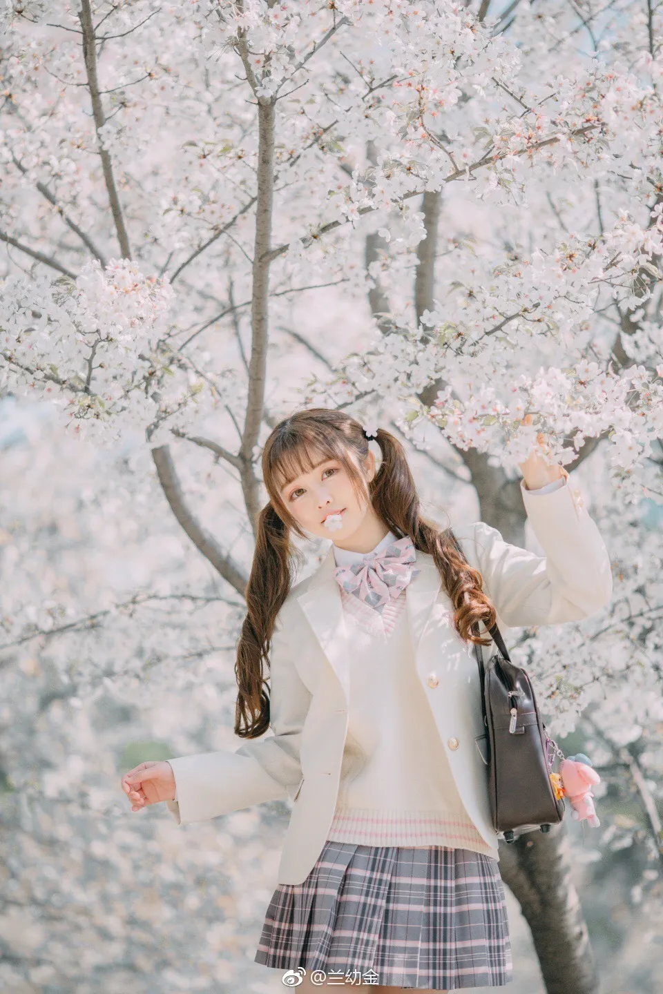 c0c367d6gy1fq6teo1kpej20qo14013b_03_30_2026