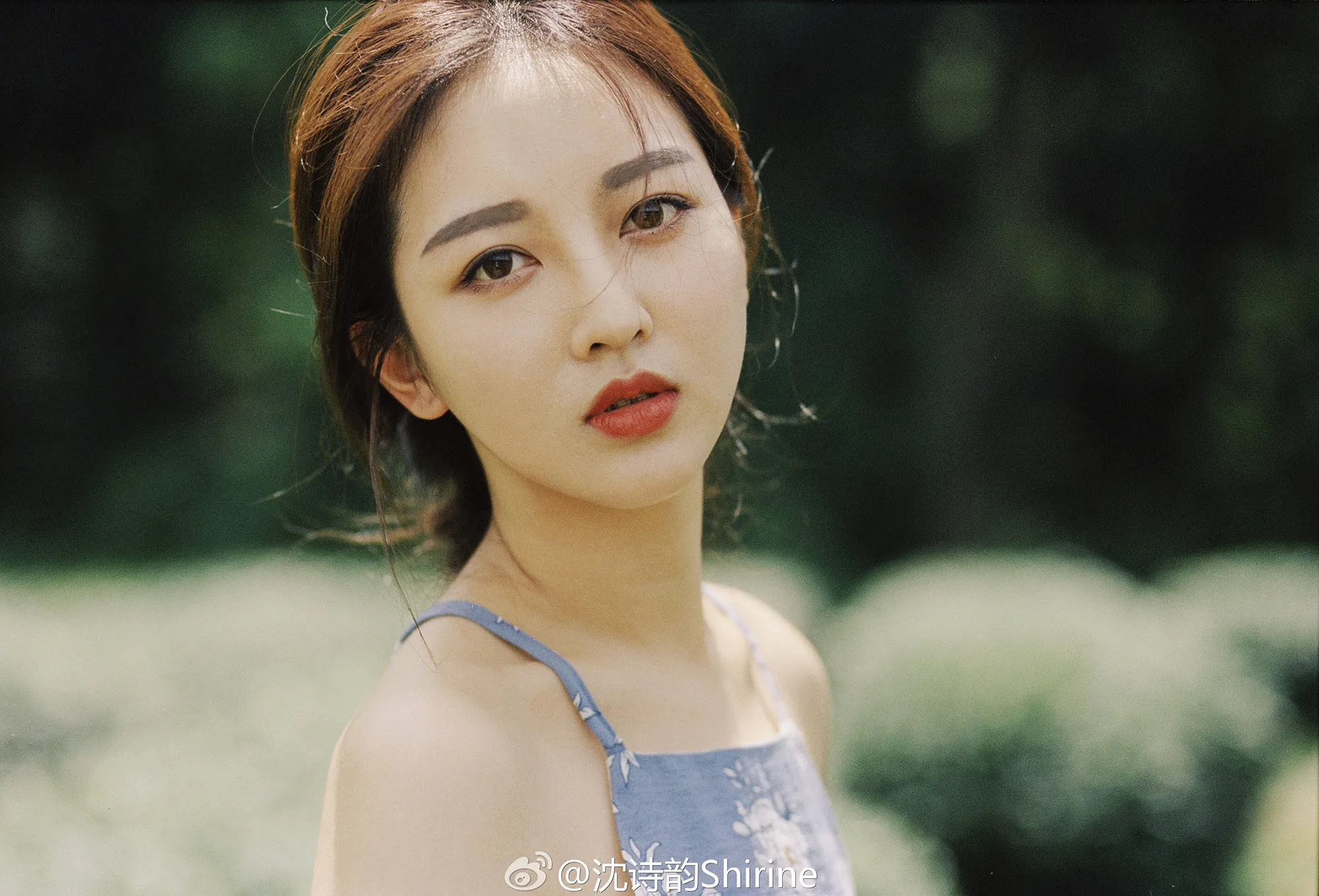 你只是在某一分钟想起了我，我却惦记了三百六十五天。