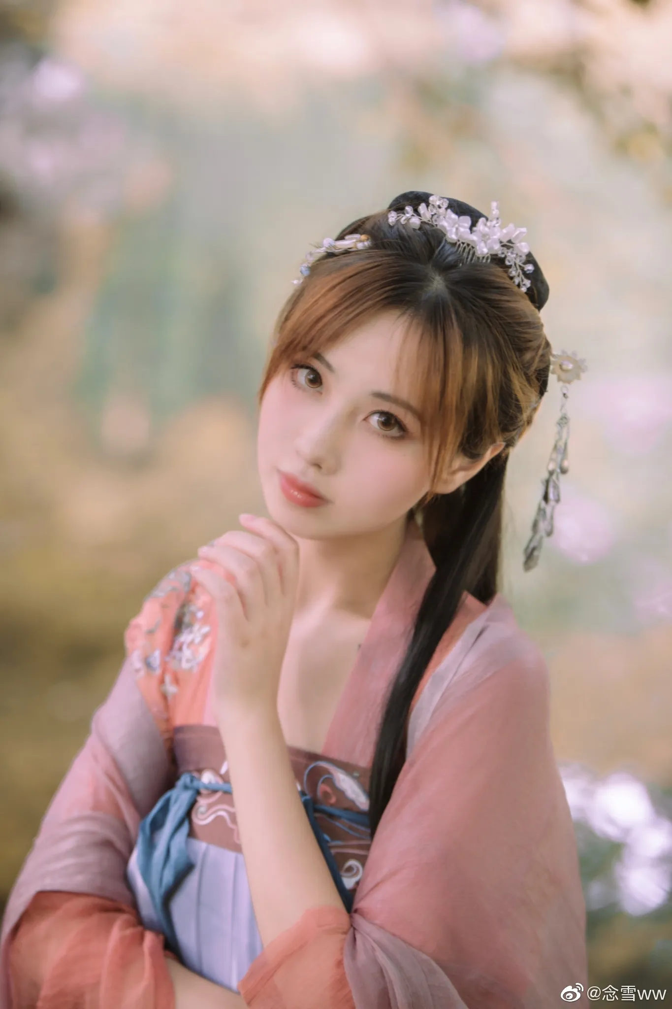 燕草如碧丝 秦桑低绿枝