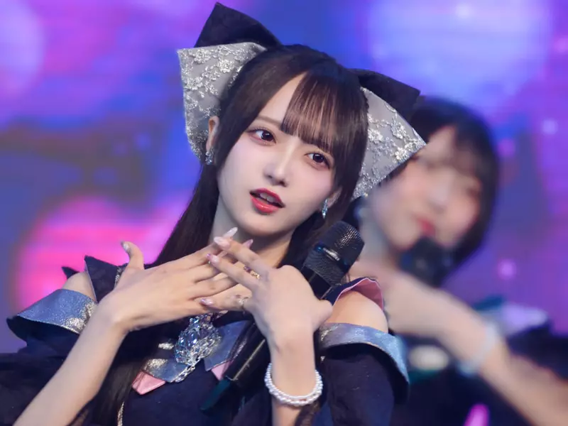 现役偶像以「奇迹的一张」照片爆红，正妹《日比野芽奈》获得无数网友热烈赞声