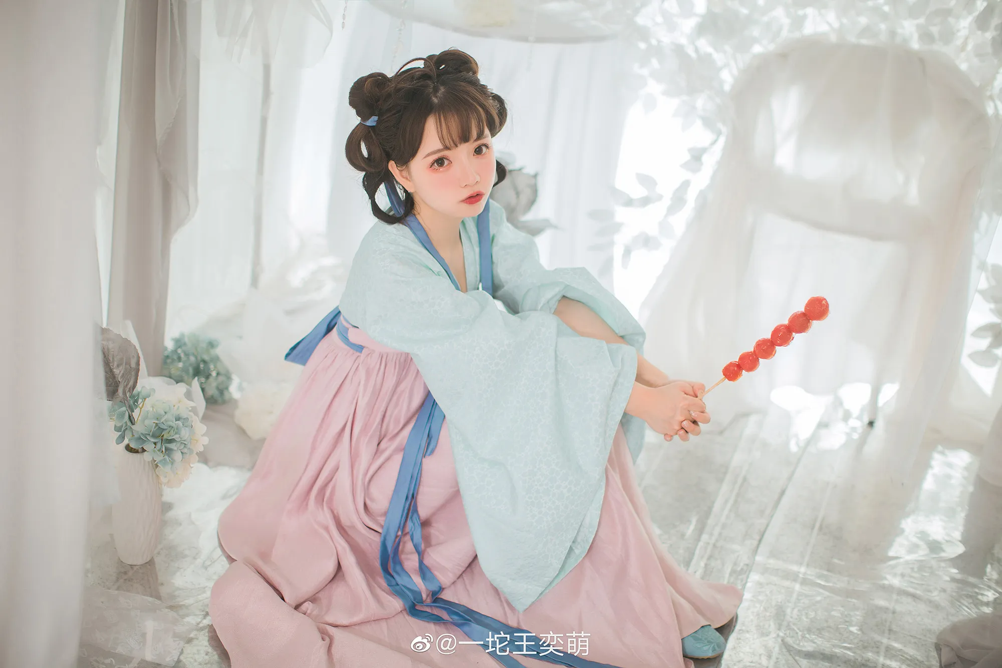 东方秦兰