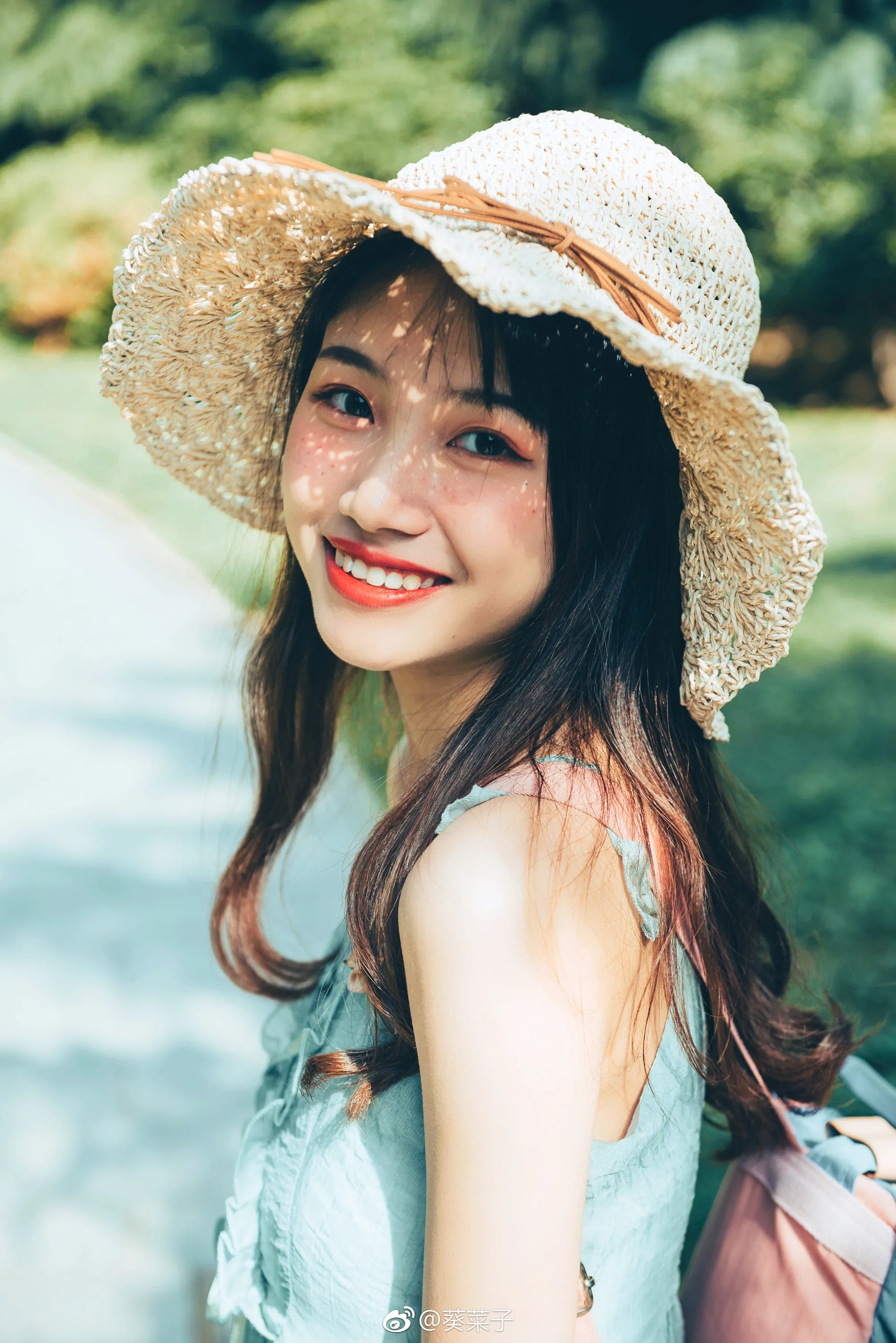 60d51193gy1ftaet2duycj223y35shdu_05_18_2026