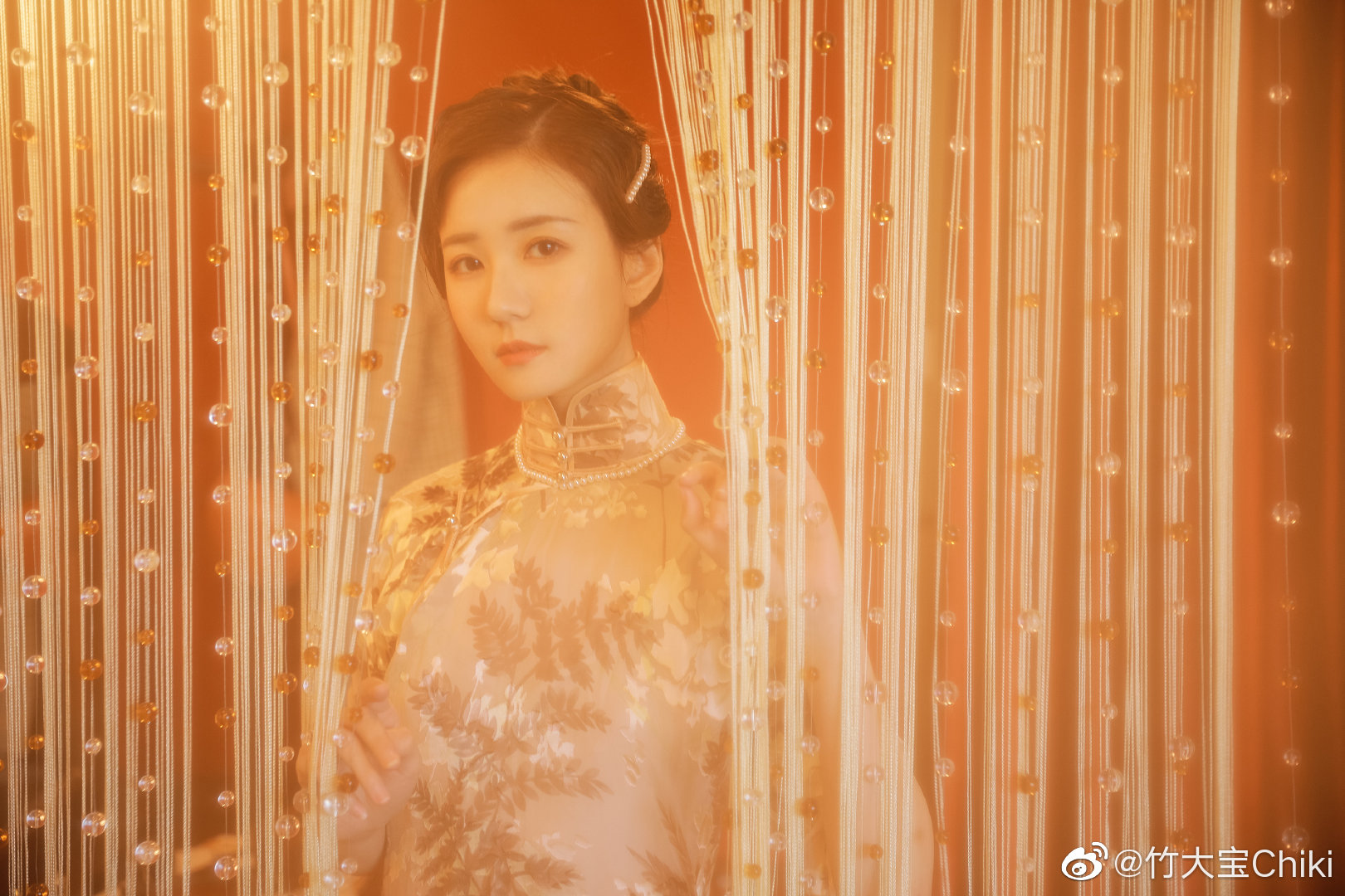 世间的风月,怎么能抵云间月