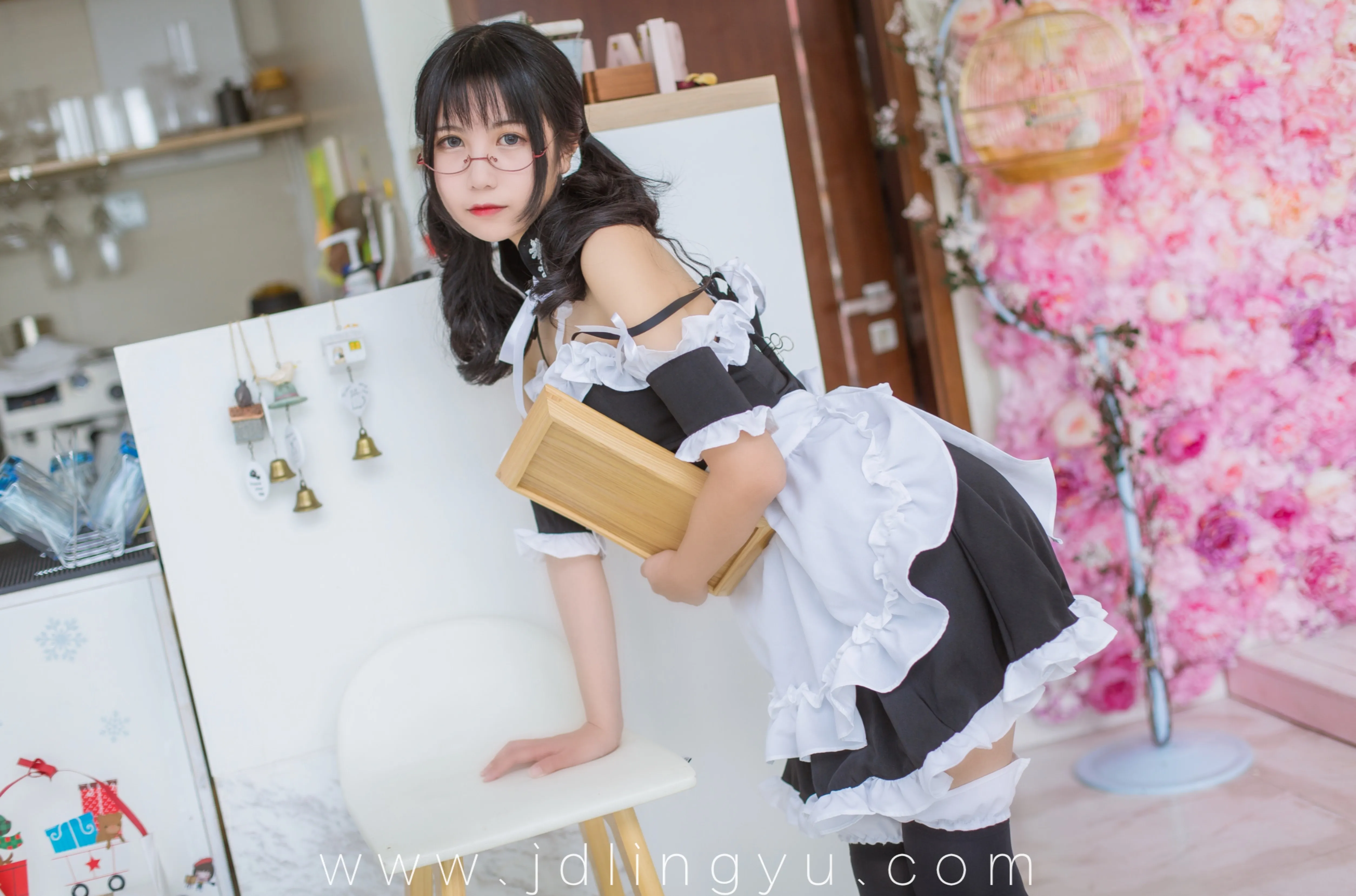 [逐月SU]2018.8最终版女仆写真 (66p+1v)
