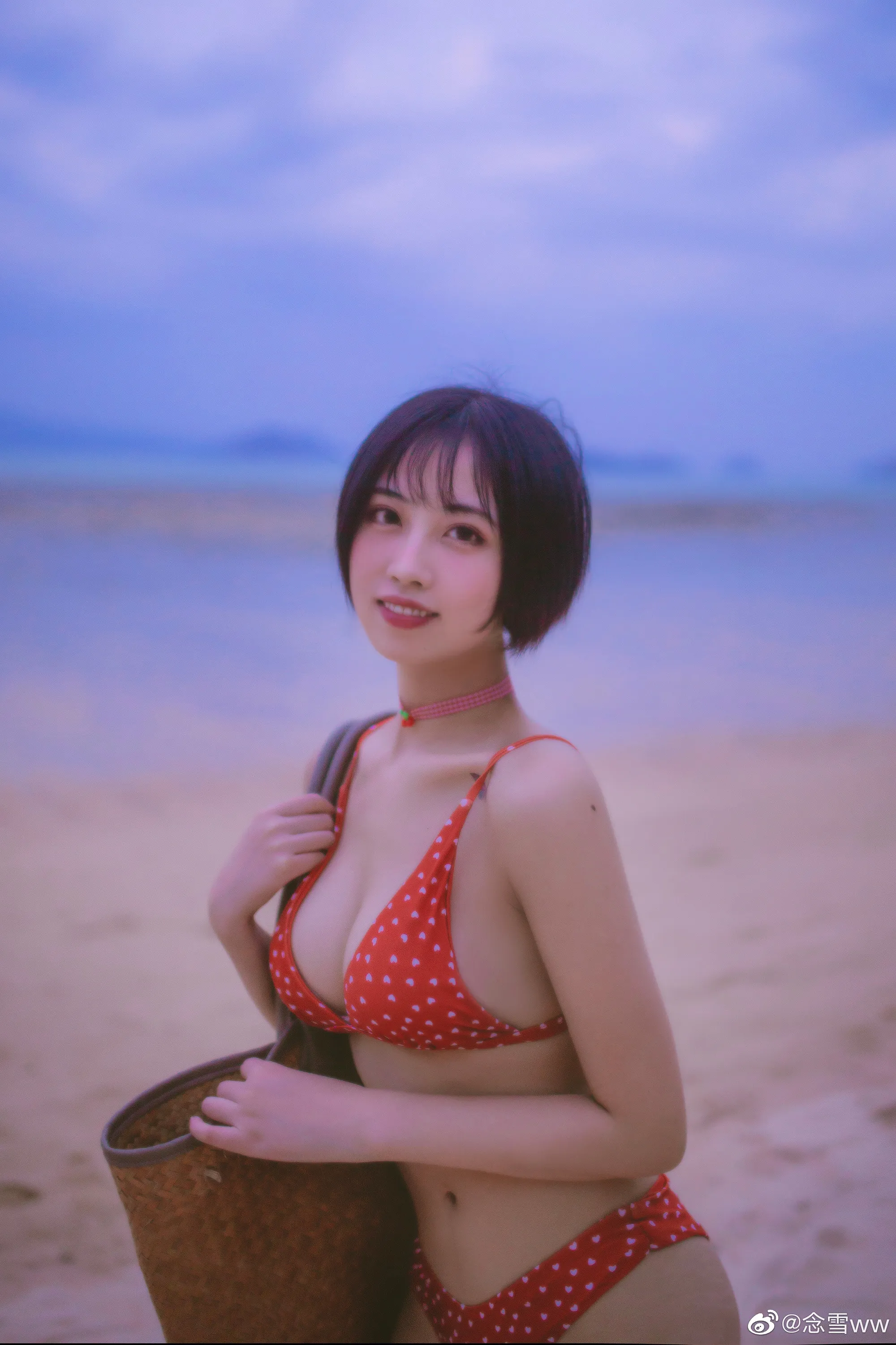 夏天太浪漫了,不能放走她