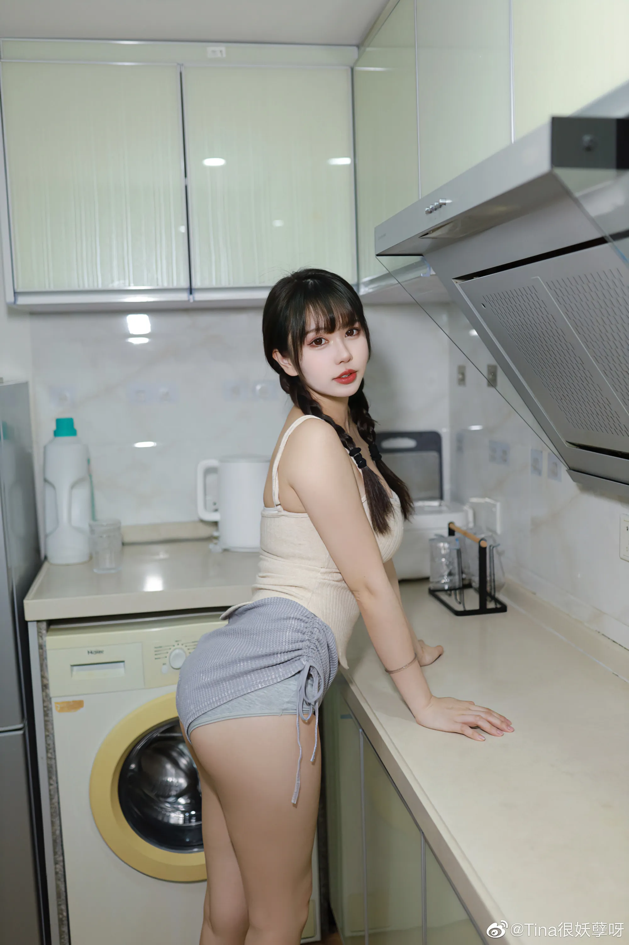 0088F6cygy1heajol7l17j323u35s1ky_08_10_2026