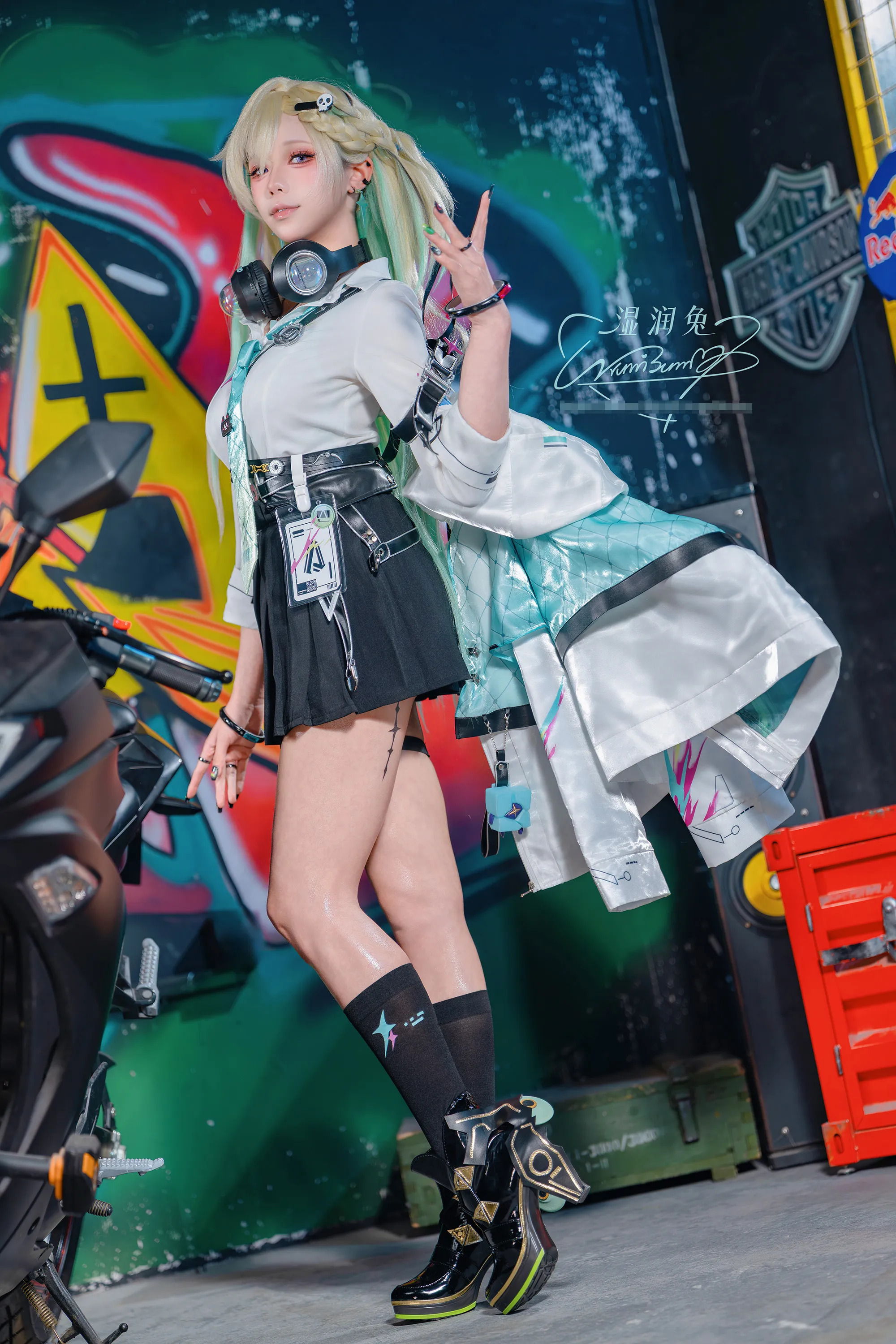 Yiko湿润兔(咬一口兔娘ovo)(黏黏团子兔)(咬人小小兔) – 鸣潮 琳奈