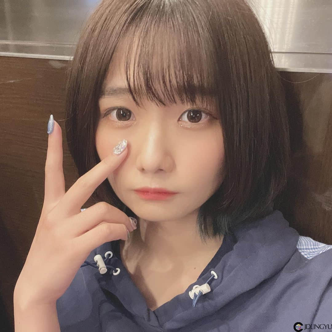 俏皮短发萌妹「カワイレナ」无辜表情如小动物般惹人疼爱　水汪大眼电力超过十万伏特