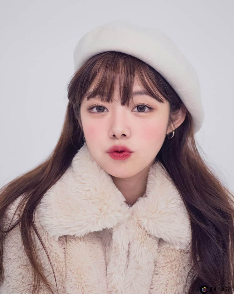 韩国网络模特《@seon_uoo》琉璃般瞳孔标志五官令人称羡！