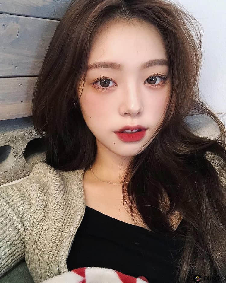 韩国网络模特《@seon_uoo》琉璃般瞳孔标志五官令人称羡！