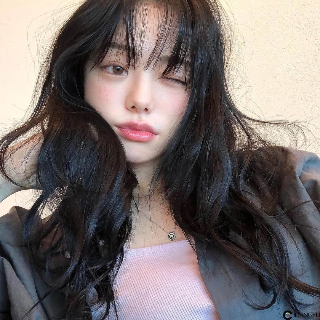 韩国网络模特《@seon_uoo》琉璃般瞳孔标志五官令人称羡!