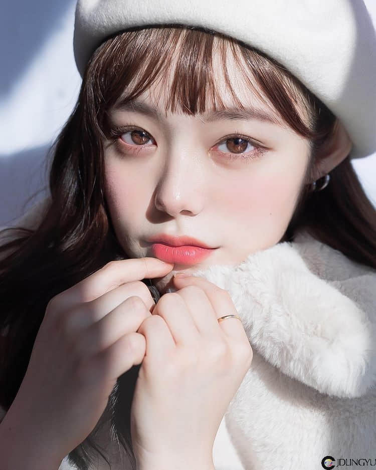 韩国网络模特《@seon_uoo》琉璃般瞳孔标志五官令人称羡！