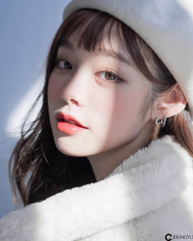 韩国网络模特《@seon_uoo》琉璃般瞳孔标志五官令人称羡!