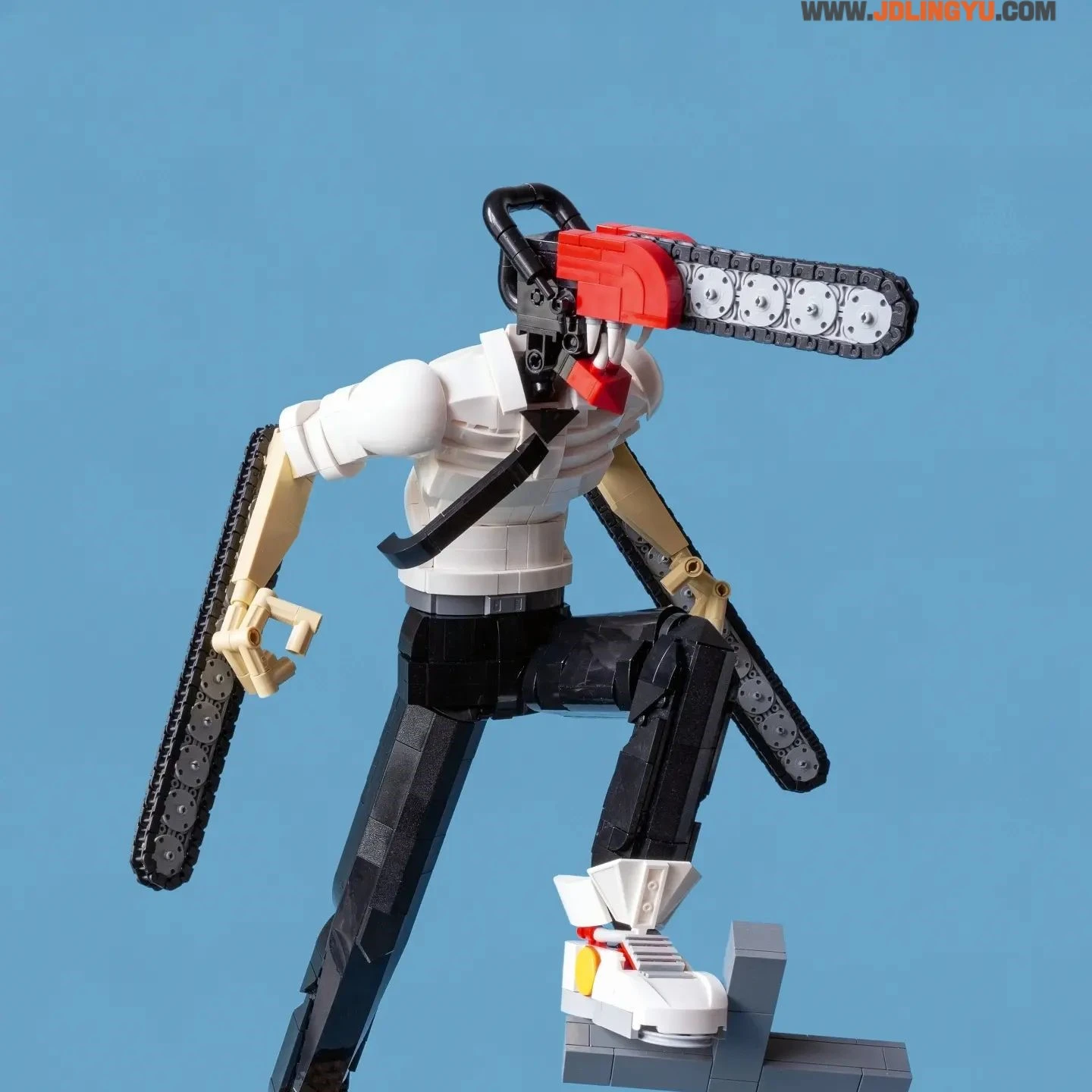 神人用乐高拼出《链锯人》淀治,模型合上背景神还原漫画封面!