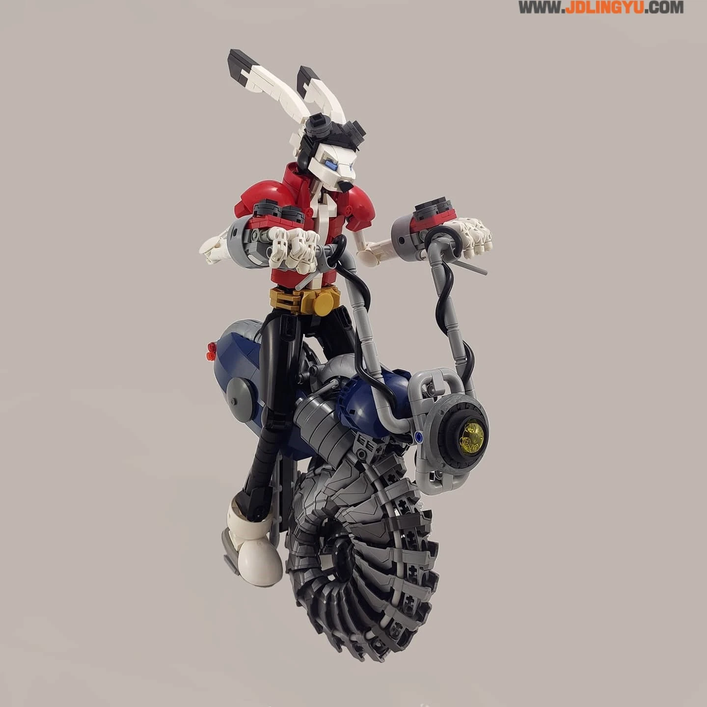 神人用乐高拼出《链锯人》淀治，模型合上背景神还原漫画封面！